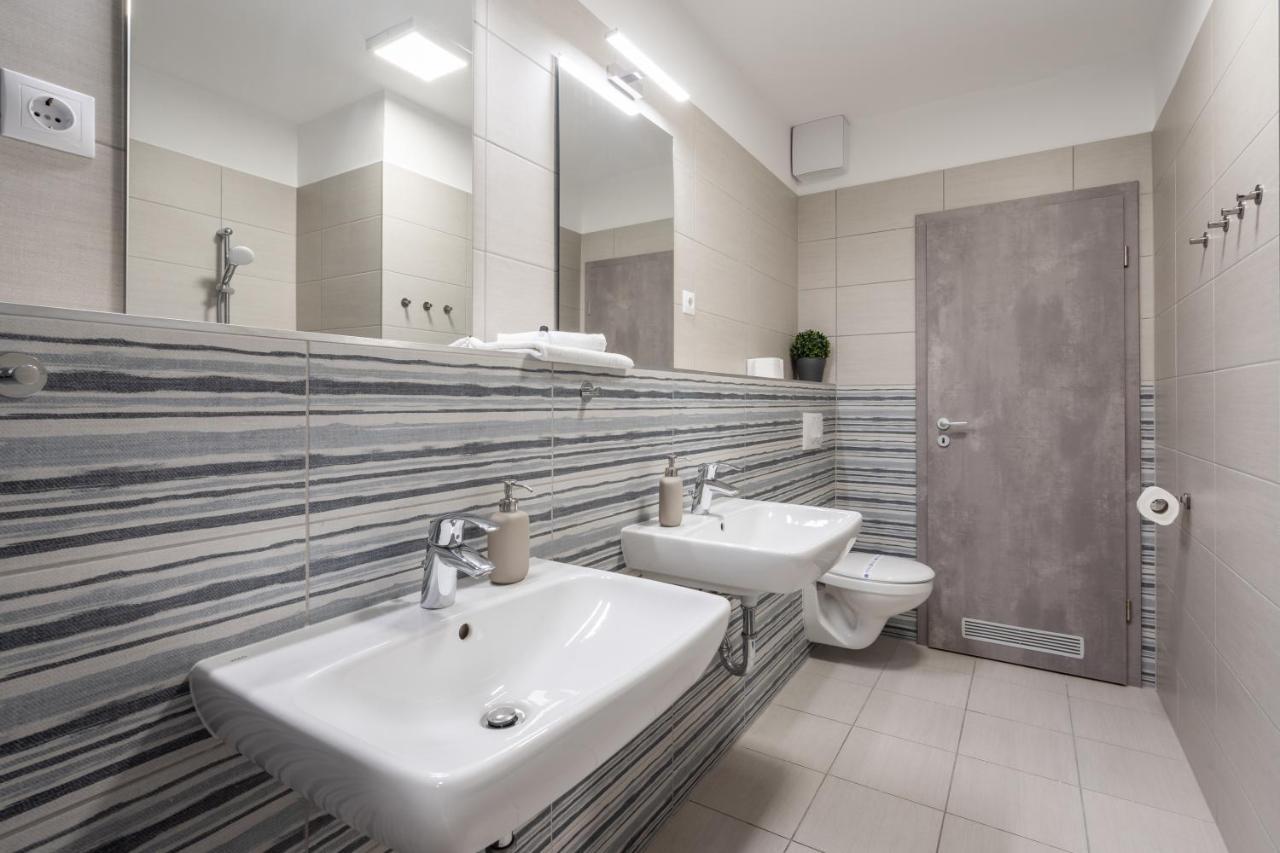 Navy Angel Apartment With Balcony Budapeszt Zewnętrze zdjęcie